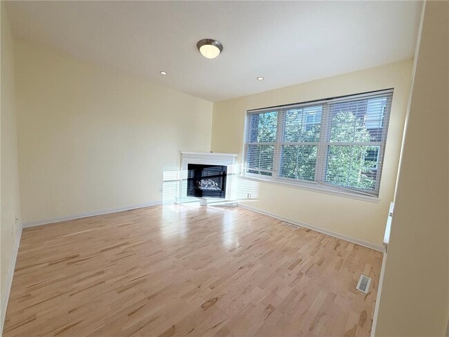 Building Photo - 8108 Norwood Ln N