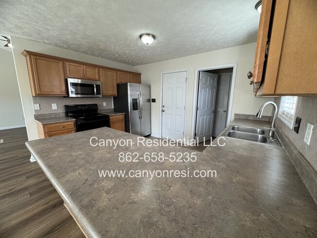 Building Photo - 1247 Chimney Swift Dr