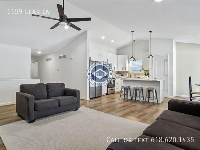 Building Photo - 1159 Lear Ln