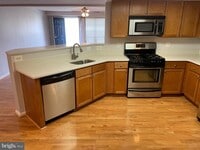 Building Photo - 1421 N Van Dorn St