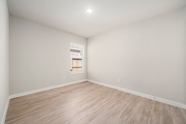 Building Photo - 21670 Wave Holw Dr