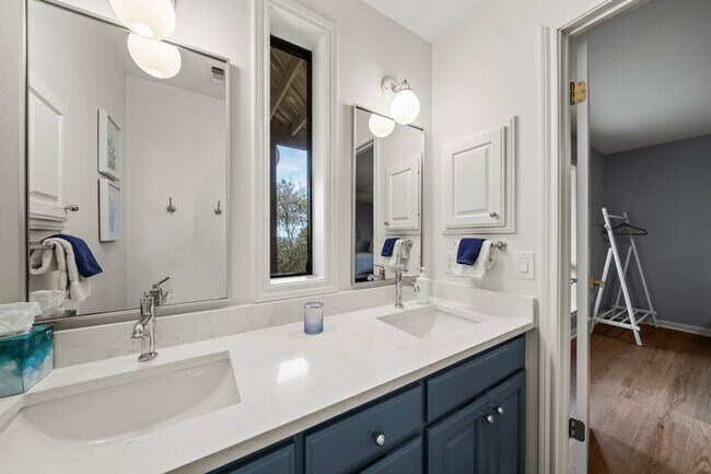 Building Photo - 515 Golden Eagle Loop