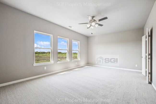 Building Photo - 209 Cedar Elm Ln