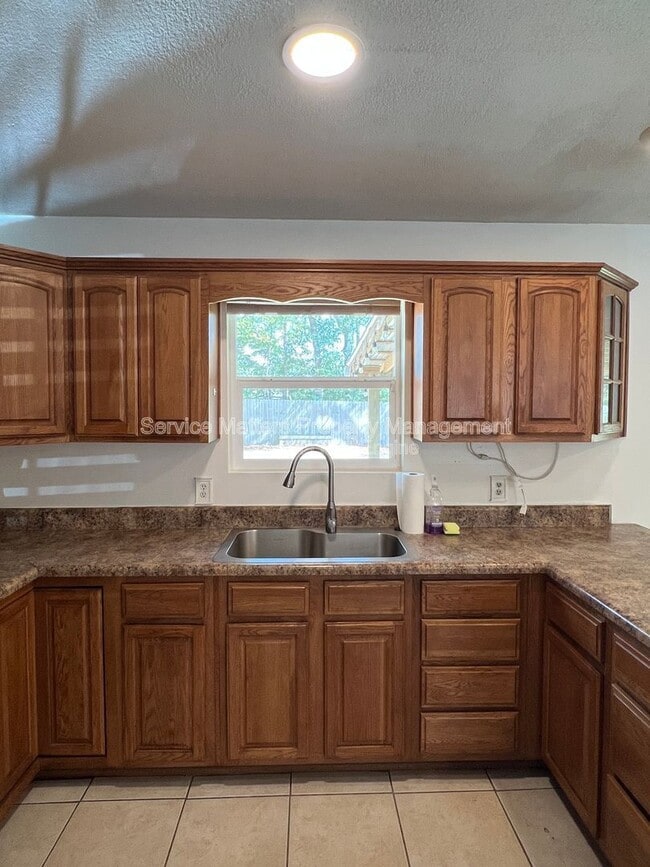 Building Photo - 6933 Javid Rd