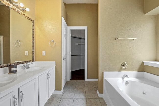 Building Photo - 1046 Port Isabel Dr