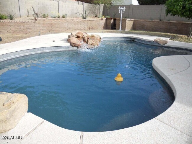 Building Photo - 15821 N 9th Pl