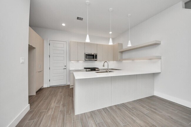 Building Photo - 3015 Pelon Cay Dr