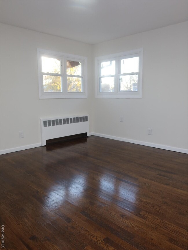 Building Photo - 528 Canary Pl