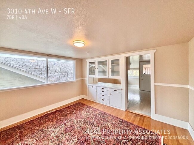 Building Photo - 3010 4th Ave W