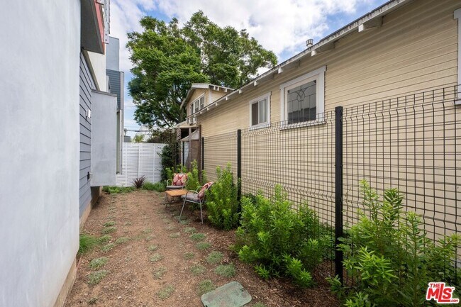 Building Photo - 1227 23rd St