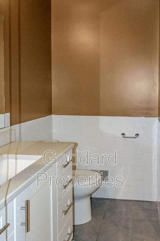 Building Photo - 907 Stiles St