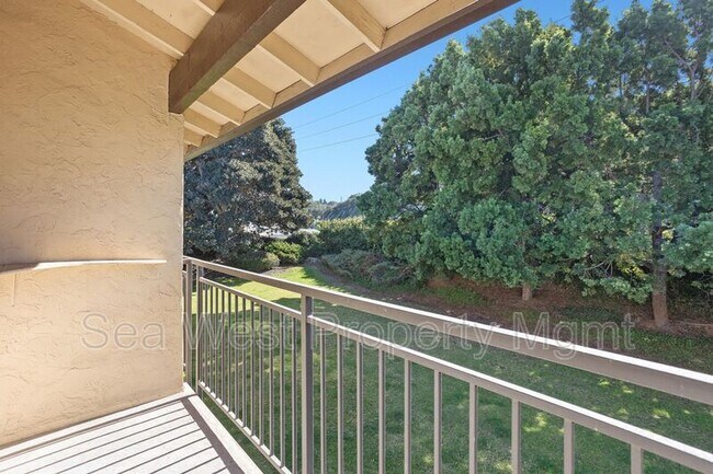 Building Photo - 820 Encinitas Blvd