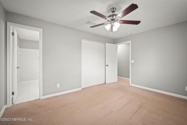 Building Photo - 736 Foxbriar Cove