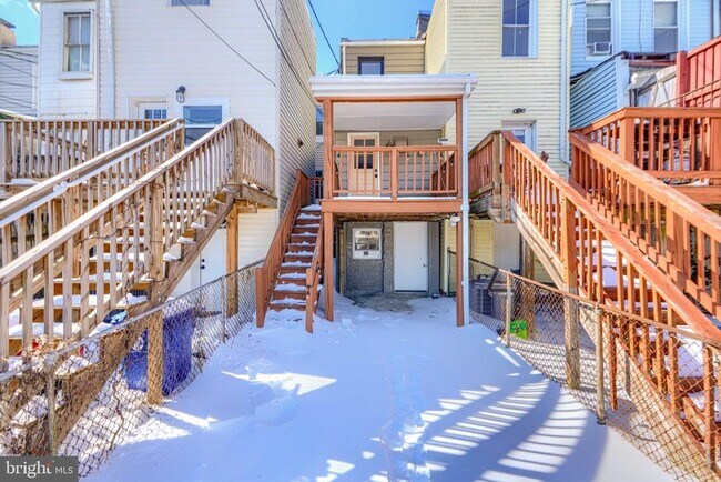 Building Photo - 3533 Keswick Rd