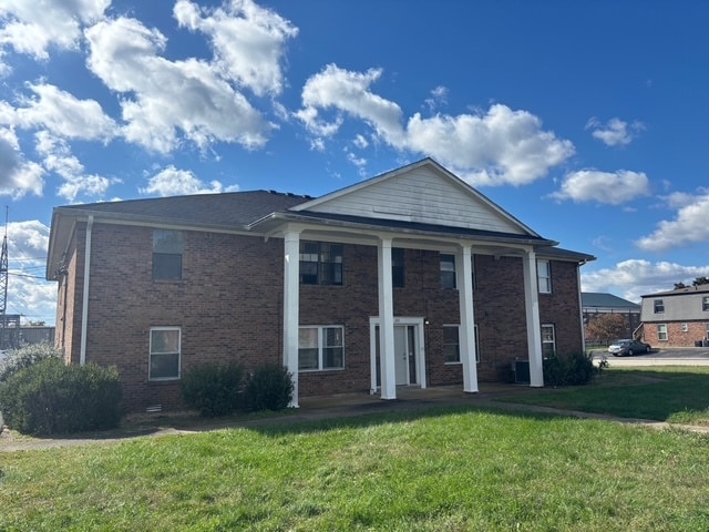 Building Photo - 201 Honeysuckle Ln