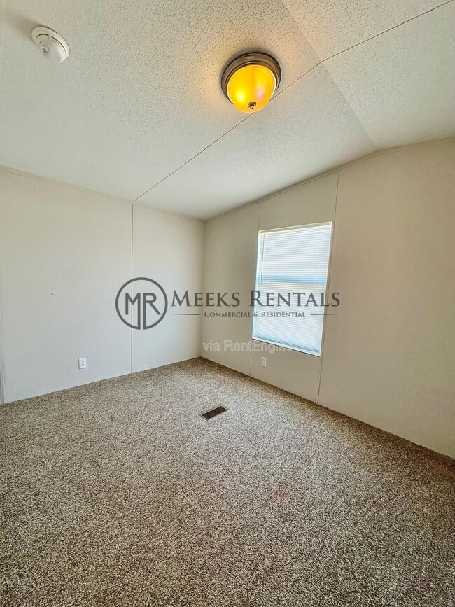 Building Photo - 106 Robby St