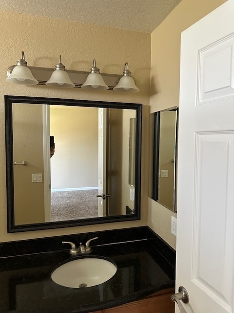 Building Photo - Modesto 2 Bedroom 2 Bath Condo "Parkview V...