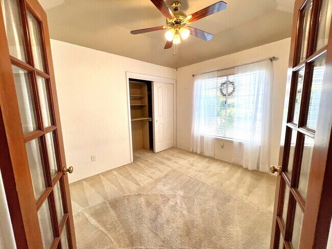 Building Photo - Spacious 4 Bed / 2 Bath Home with Loft, Fireplace & Beautiful Outdoor Entertaining Area!