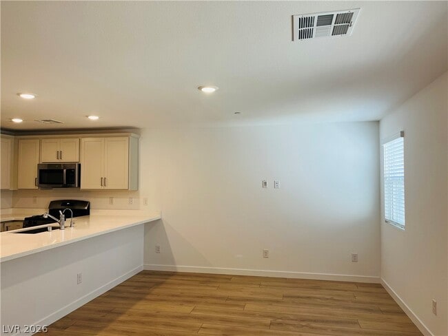 Building Photo - 10777 Evelyn Yard Ct