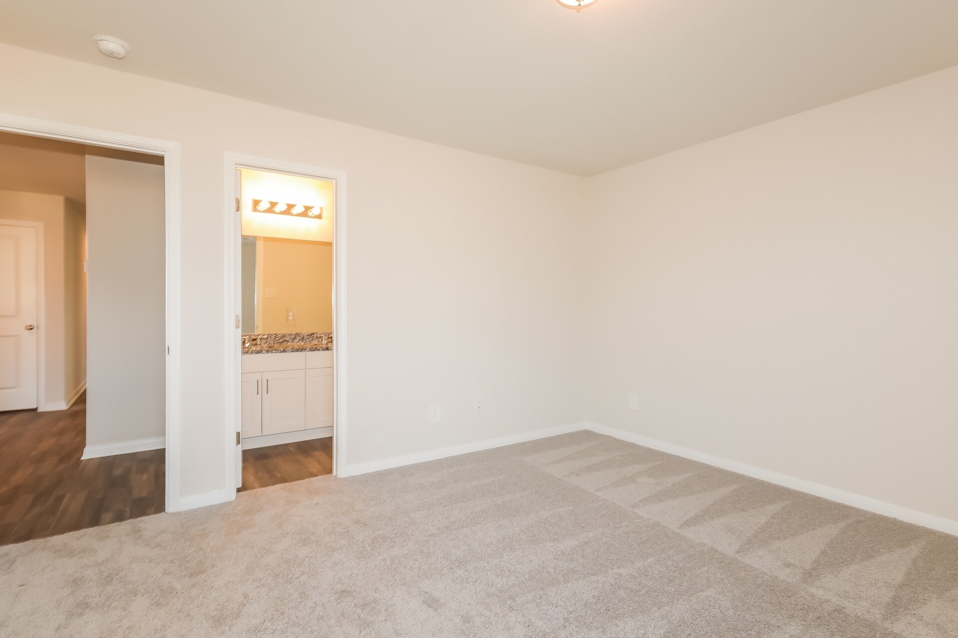 Building Photo - 14187 Green Wing Cir