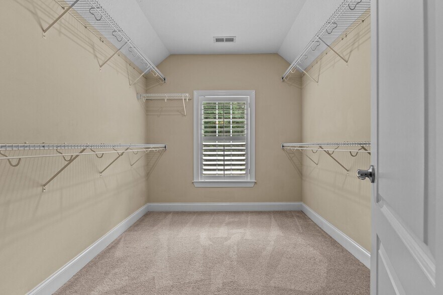 Building Photo - 768 Riverbirch Dr