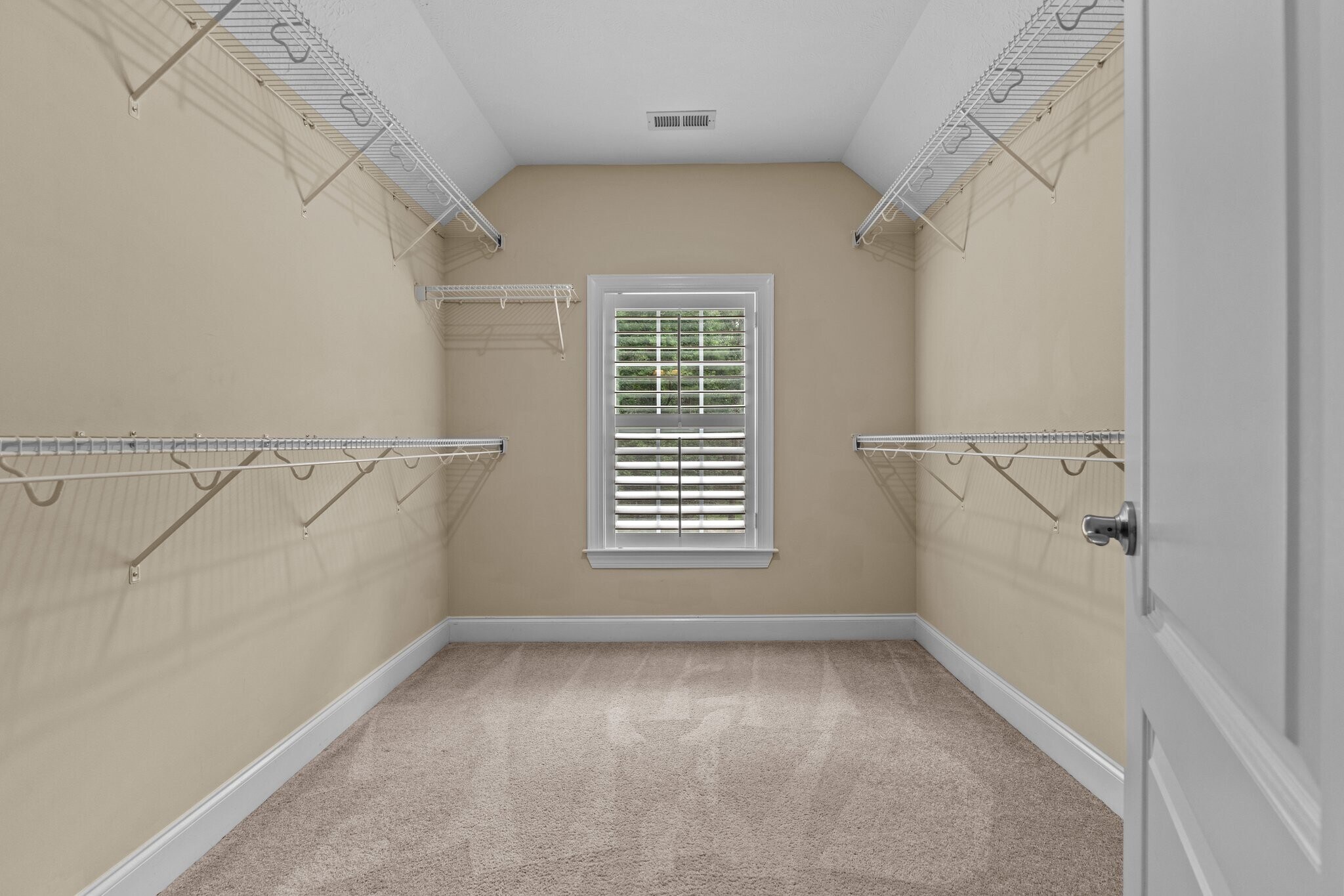 Building Photo - 768 Riverbirch Dr