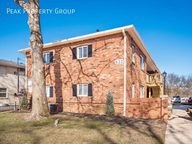 Building Photo - 620 Riverview Dr