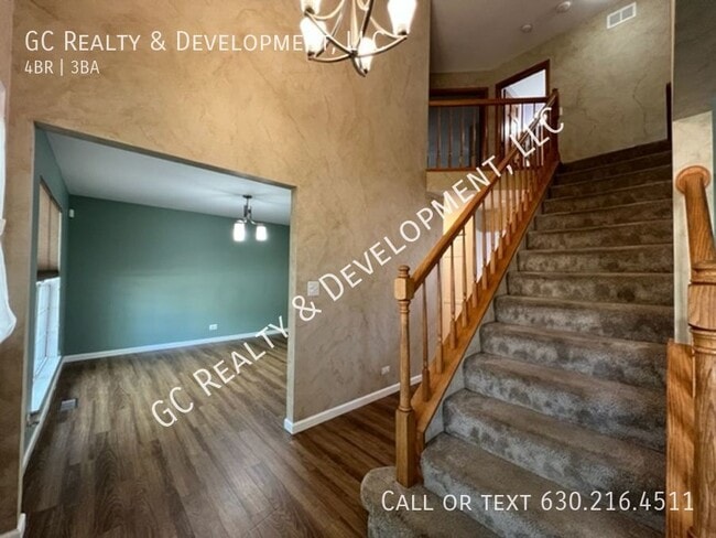 Building Photo - ***MUST SEE! 4 BDRM / 2.5 BTH / LARGE CORN...