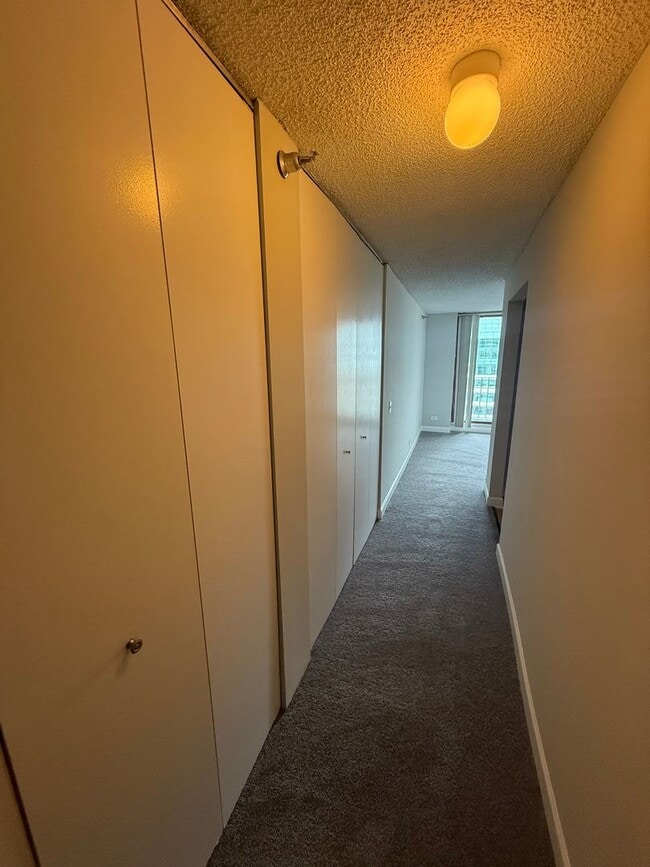 Building Photo - 200 N Dearborn St