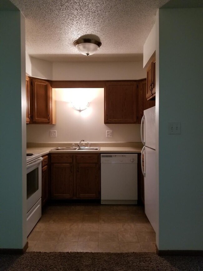 Interior Photo - Oak Creek Chateau Apartments
