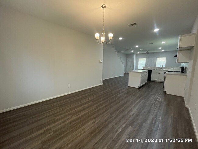 Building Photo - 9014 Everglade Dr