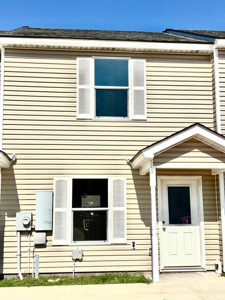 Building Photo - 1603 Dehart