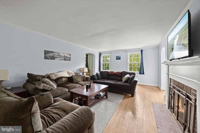 Building Photo - 4812 7th St N