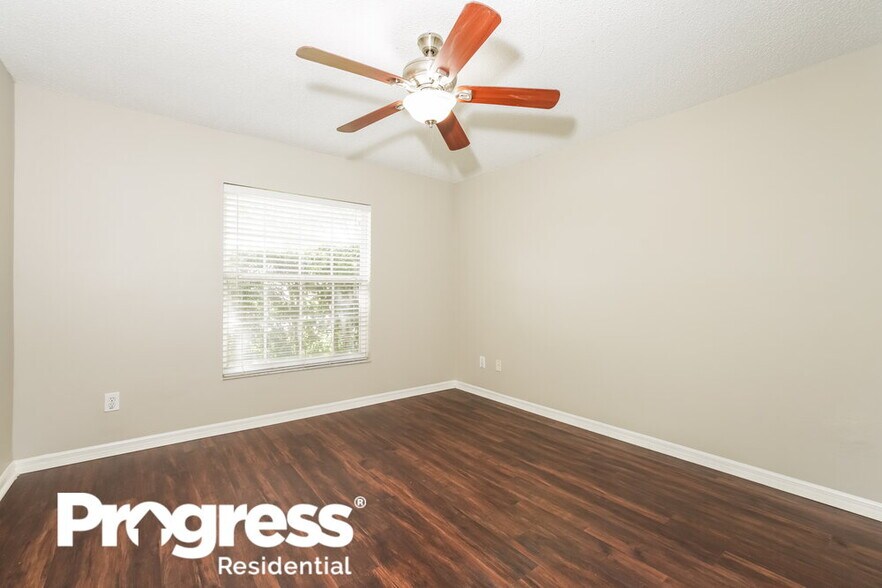 Building Photo - 2327 Majestic Eagle Cir