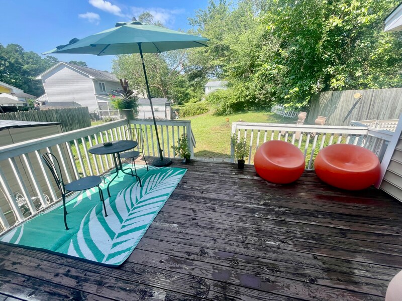 Building Photo - 3609 Pine Knoll Dr