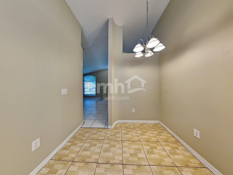 Building Photo - 314 Sonoma Dr