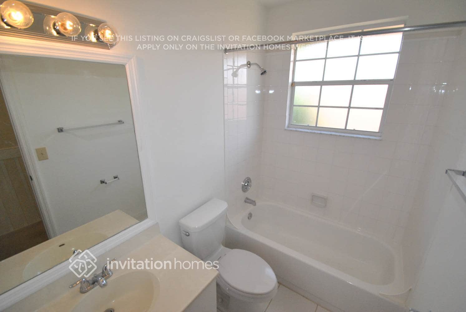Building Photo - 12231 Dartmoor Dr