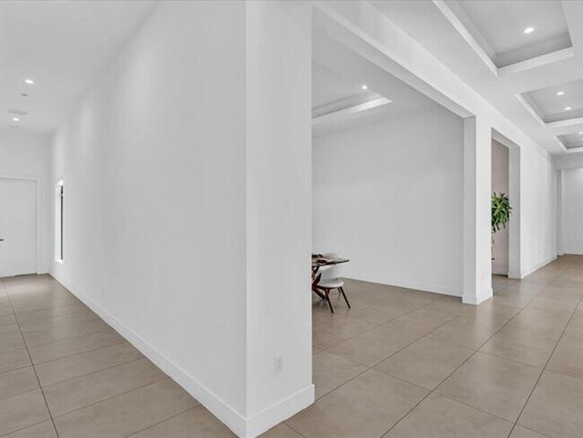 Building Photo - 6122 SW 173rd Way