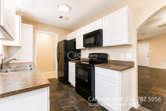 Building Photo - 2408 Hidden Hill Dr