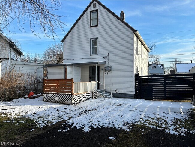 Building Photo - 11702 Brookfield Ave