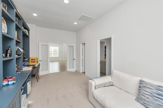 Building Photo - 28646 Monarch Cliffs Dr