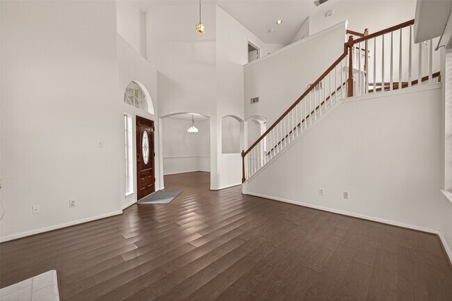 Building Photo - 15903 Timber Chase Dr