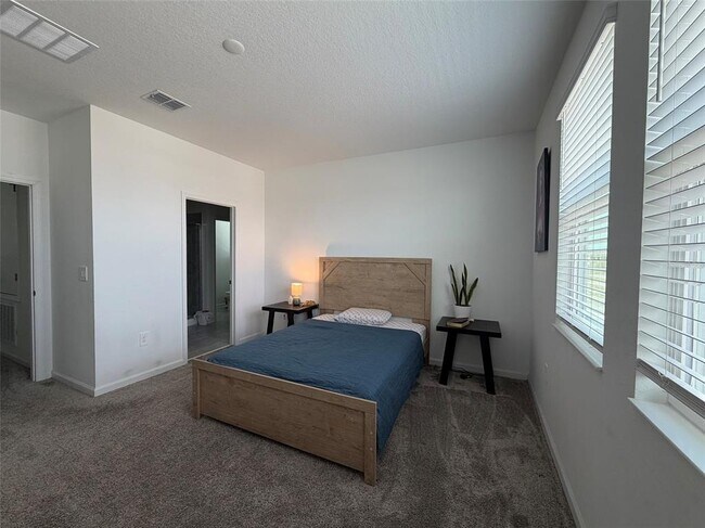 Building Photo - 1944 Tohoqua Blvd