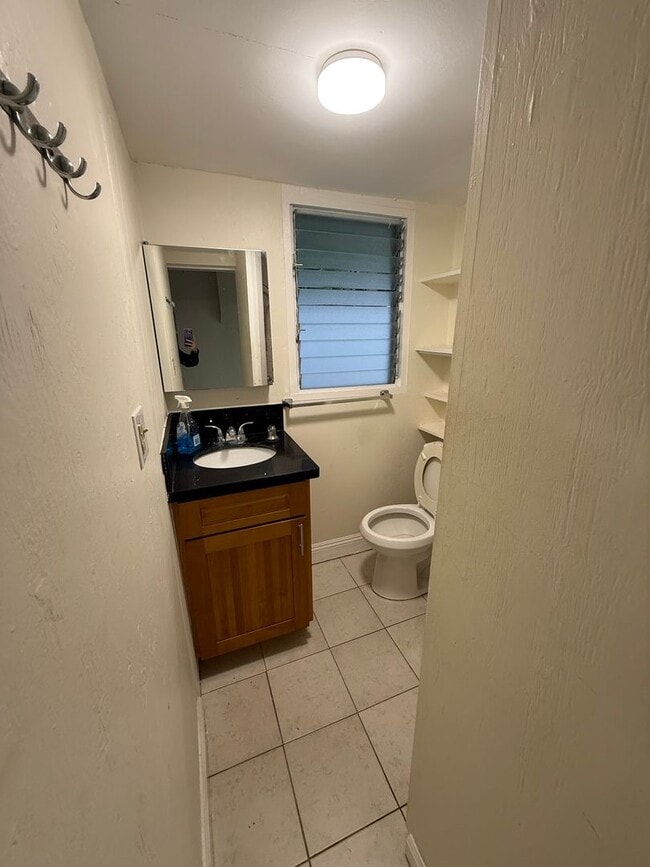 Building Photo - KU.603B