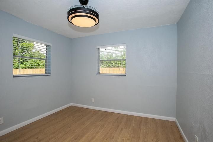 Building Photo - 1135 NW 6th Ave