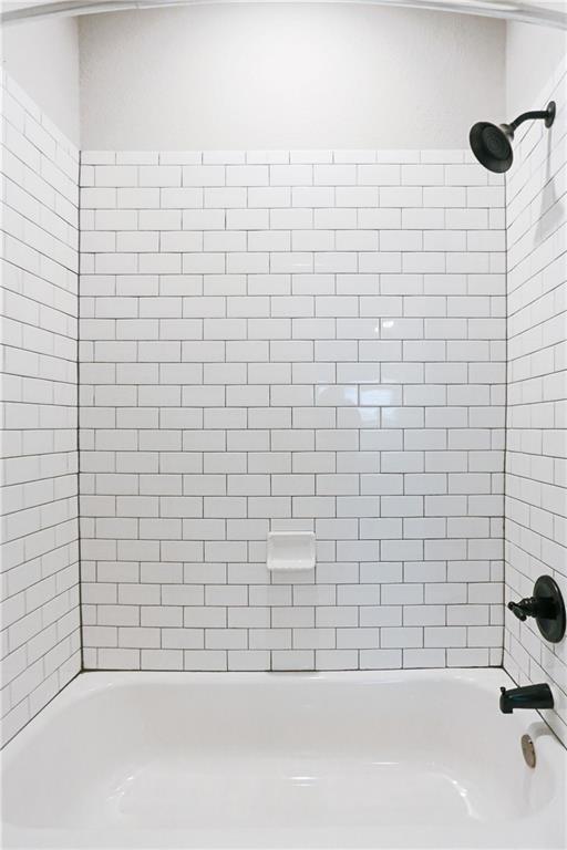 Building Photo - 9504 Menchaca Rd