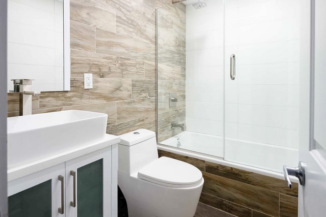 Building Photo - 751 Quincy St