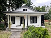 Building Photo - Beautifully Imperfect Character Craftsman Home! Eastside Olympia Home