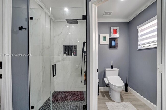 Building Photo - 311 SW 203rd Ave