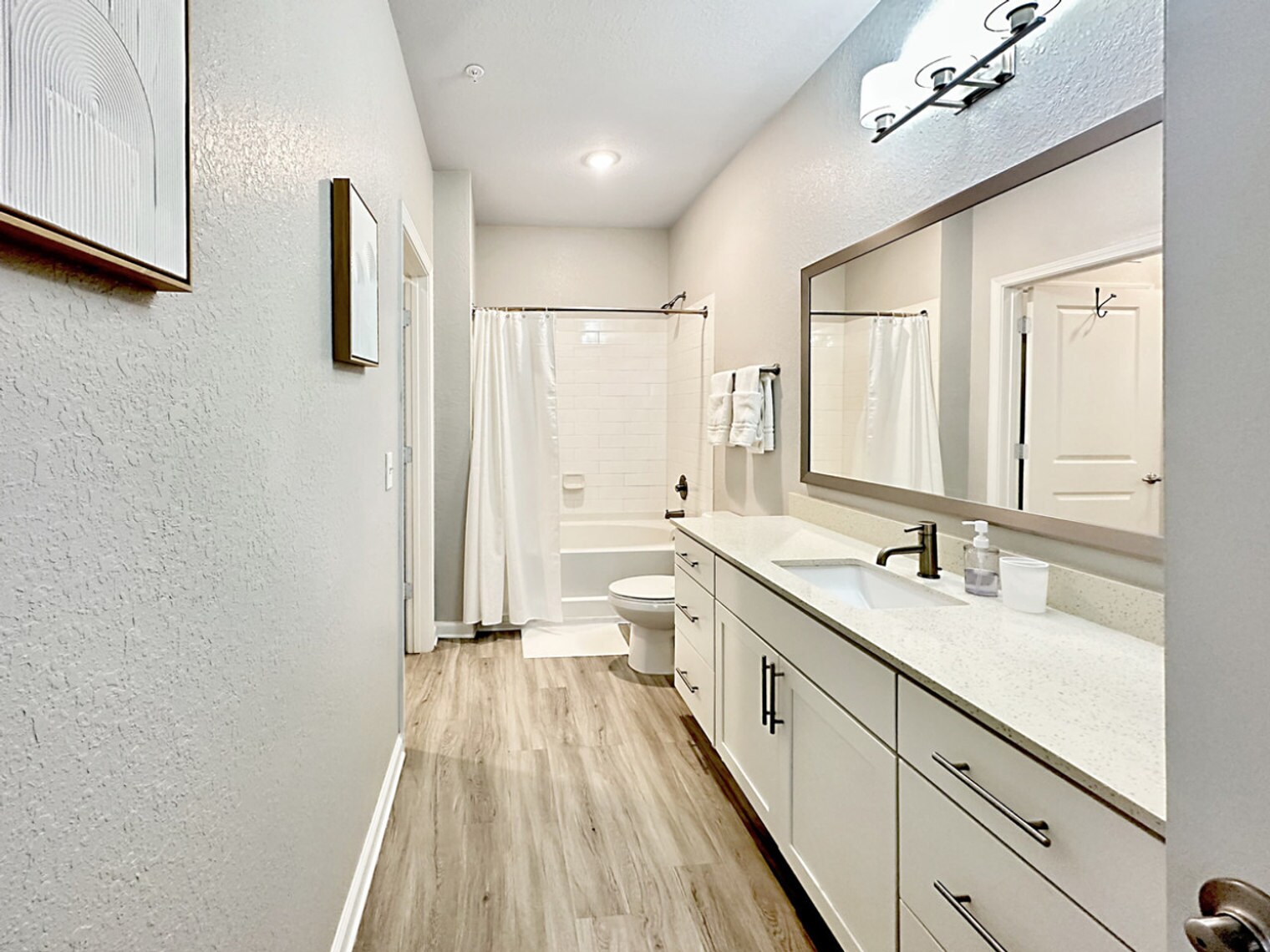 Building Photo - 1323 Sands Ter E